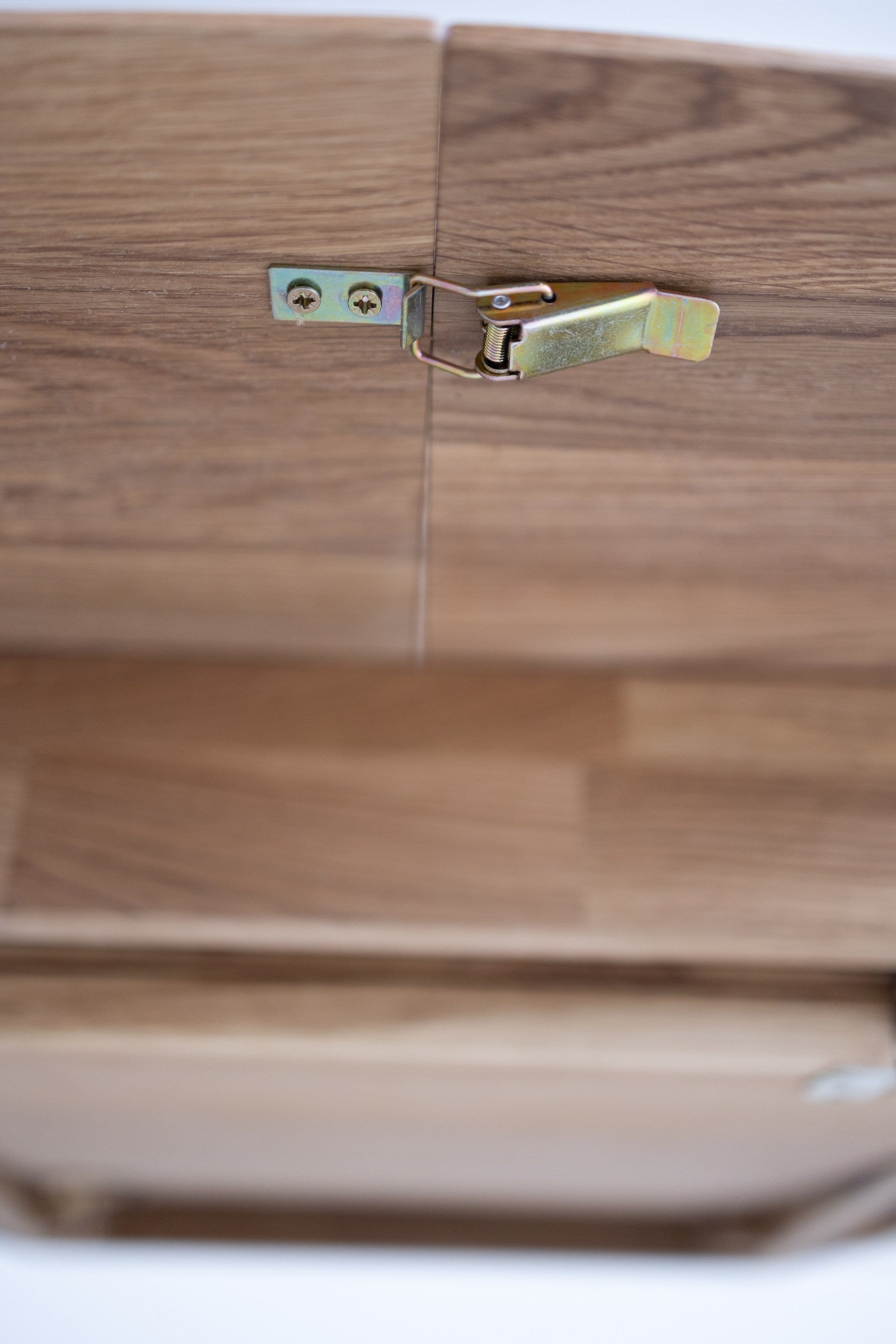 Table extensible ovale en bois massif de chêne Carmen